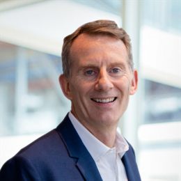 财报前瞻 | 苹果Q3盈利增长或将放缓，急需“新引擎”